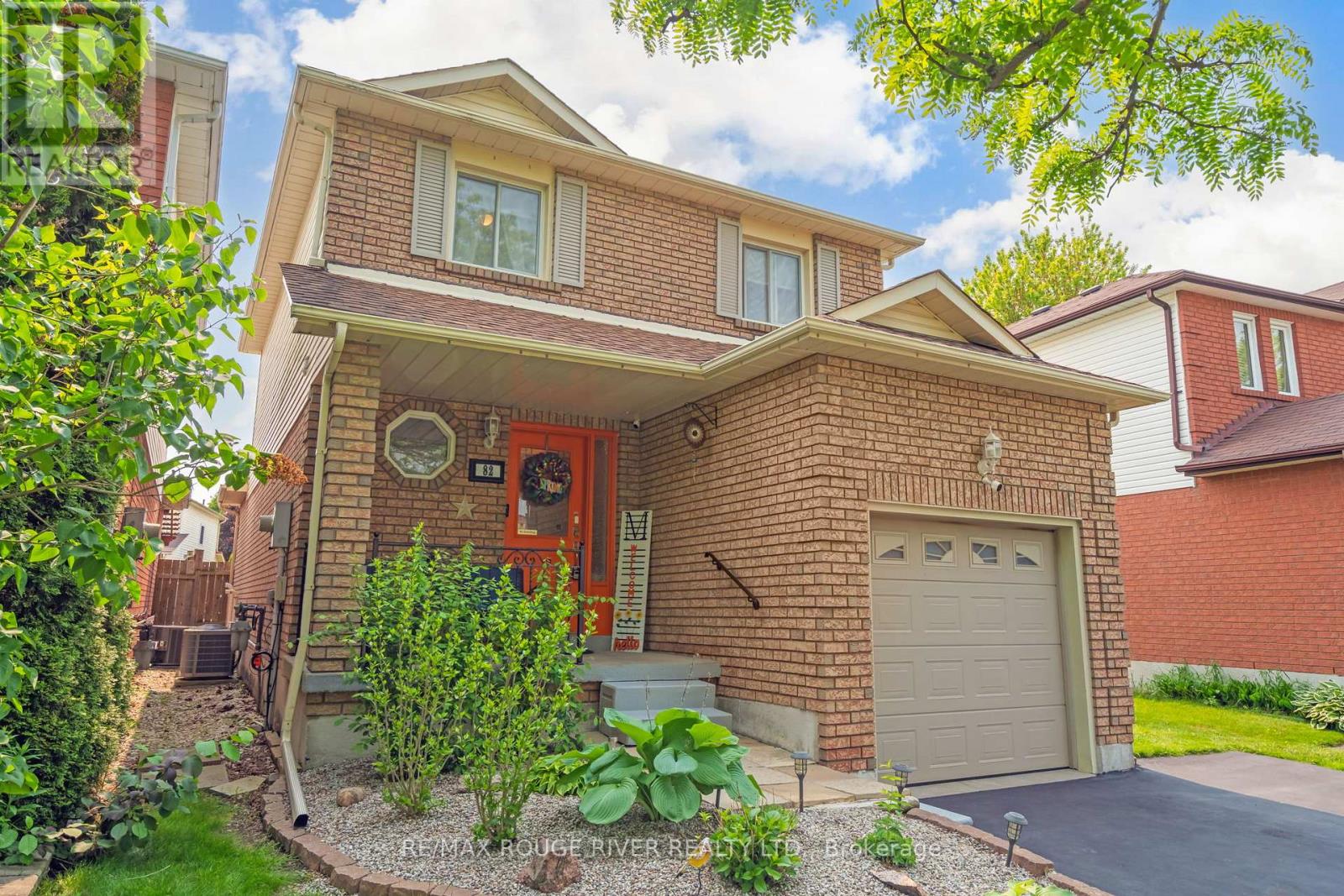 82 Edgerton Drive, Clarington, Ontario  L1C 4T8 - Photo 2 - E12213233
