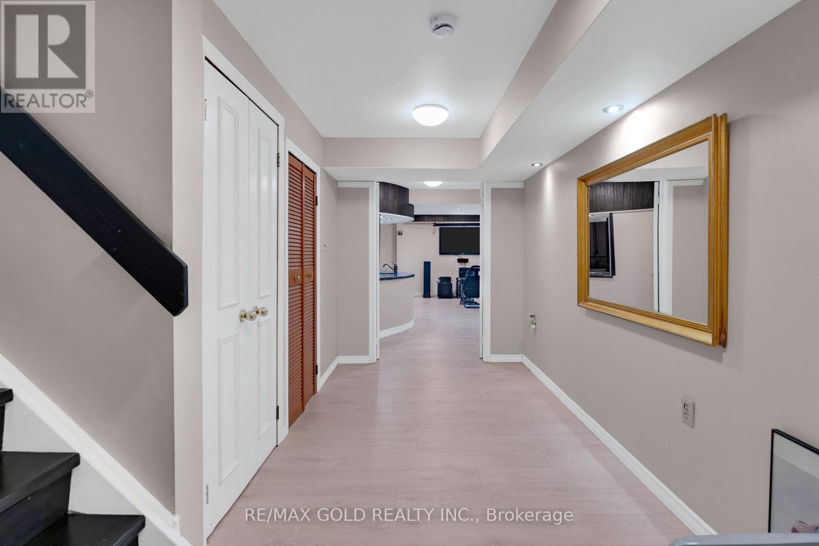 12 Mediterra Drive E, Brampton, Ontario  L7A 2H1 - Photo 28 - W12205194