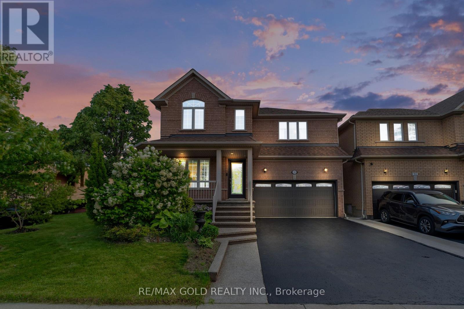 12 Mediterra Drive E, Brampton, Ontario  L7A 2H1 - Photo 4 - W12205194