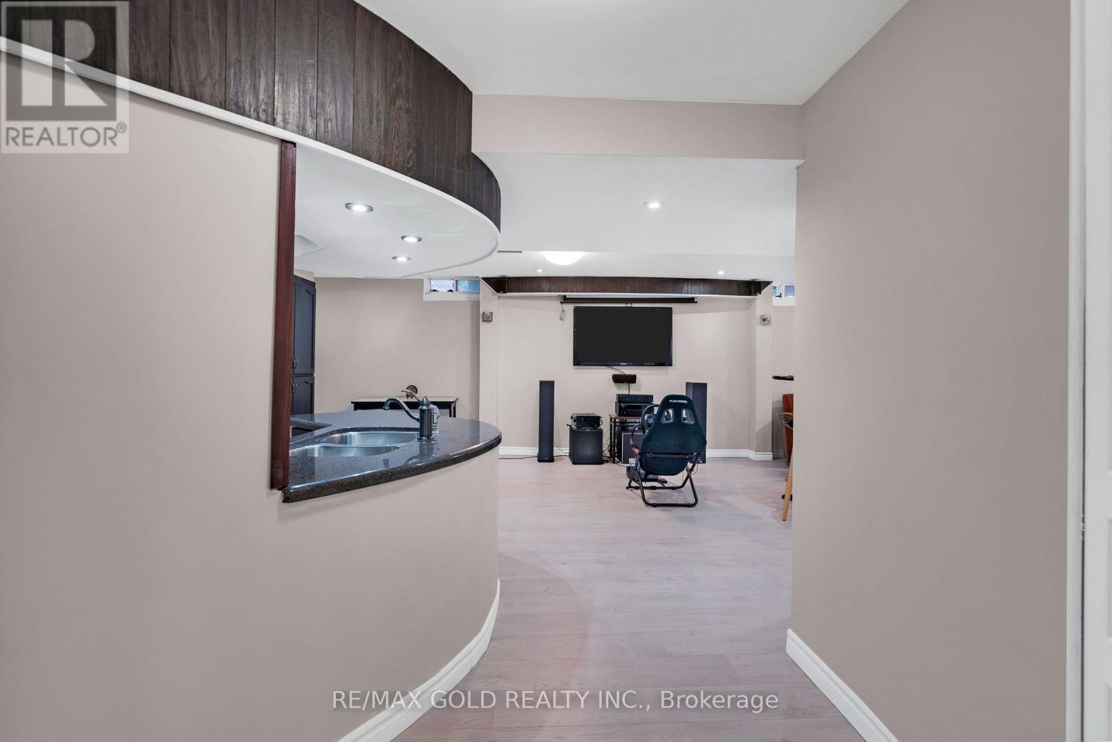 12 Mediterra Drive E, Brampton, Ontario  L7A 2H1 - Photo 30 - W12205194