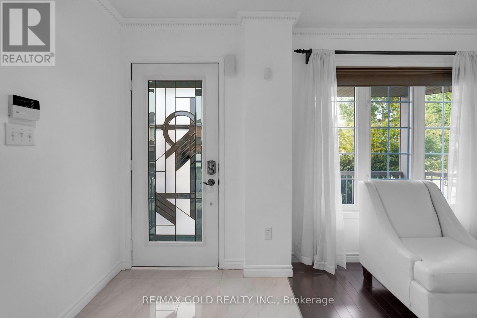12 Mediterra Drive E, Brampton, Ontario  L7A 2H1 - Photo 9 - W12205194
