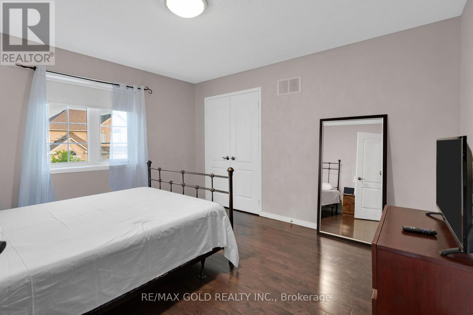 12 Mediterra Drive E, Brampton, Ontario  L7A 2H1 - Photo 35 - W12205194