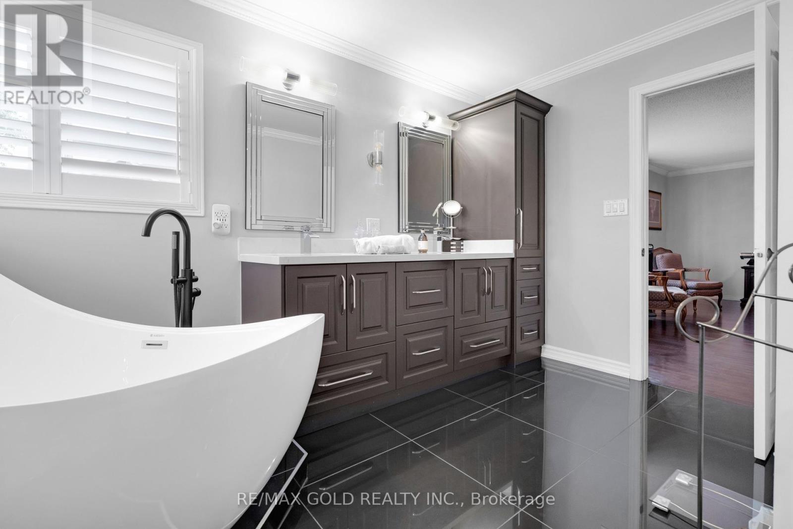 12 Mediterra Drive E, Brampton, Ontario  L7A 2H1 - Photo 42 - W12205194