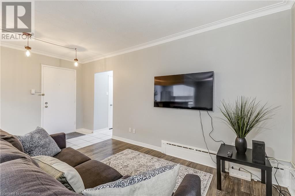 2052 Courtland Drive Unit# 104, Burlington, Ontario  L7R 1R8 - Photo 8 - 40739903