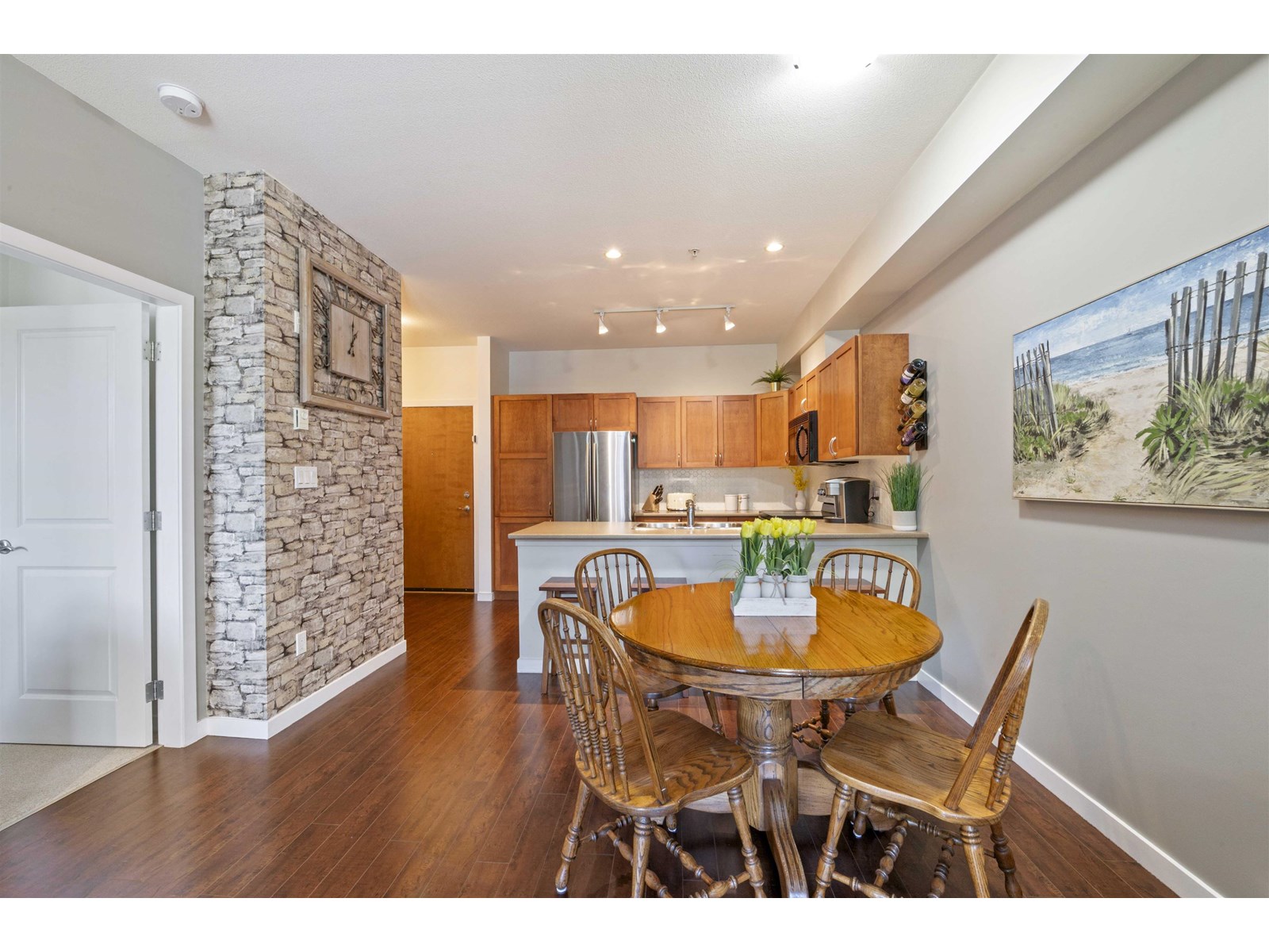 302 33318 E Bourquin Crescent, Abbotsford, British Columbia  V2S 0A6 - Photo 5 - R3012745