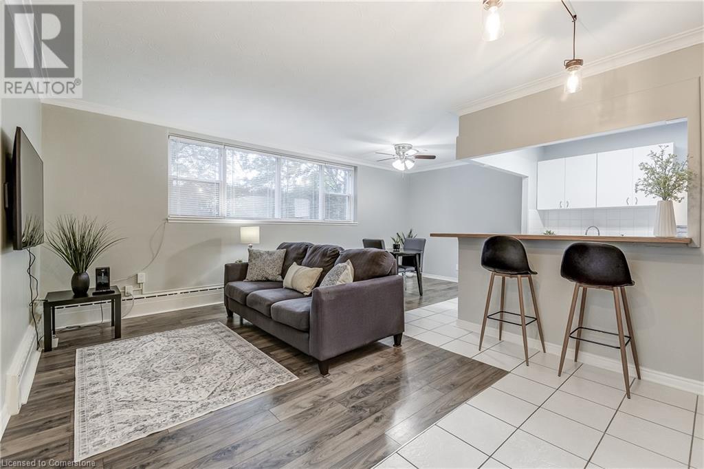 2052 Courtland Drive Unit# 104, Burlington, Ontario  L7R 1R8 - Photo 6 - 40739903