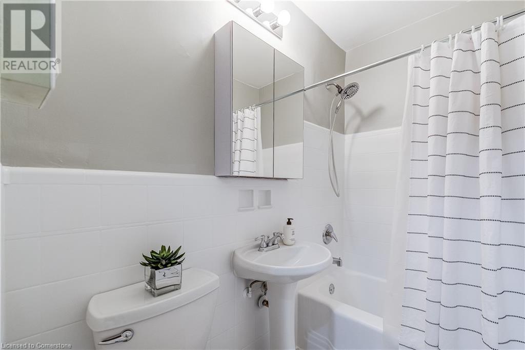 2052 Courtland Drive Unit# 104, Burlington, Ontario  L7R 1R8 - Photo 18 - 40739903
