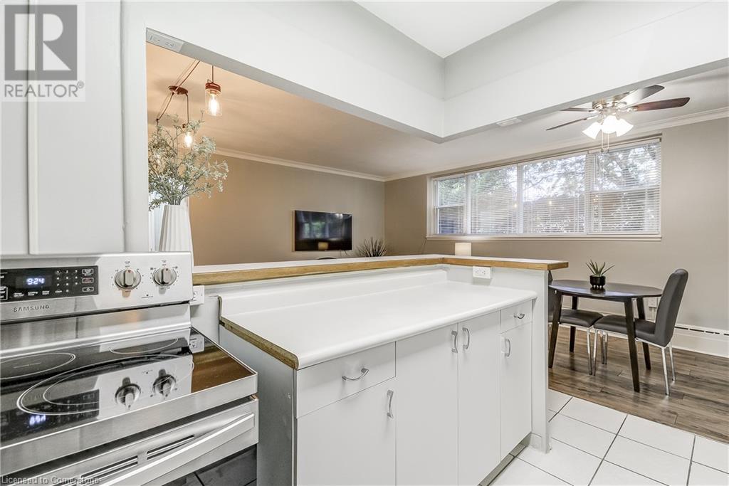 2052 Courtland Drive Unit# 104, Burlington, Ontario  L7R 1R8 - Photo 13 - 40739903