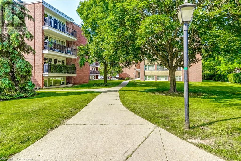 2052 Courtland Drive Unit# 104, Burlington, Ontario  L7R 1R8 - Photo 25 - 40739903