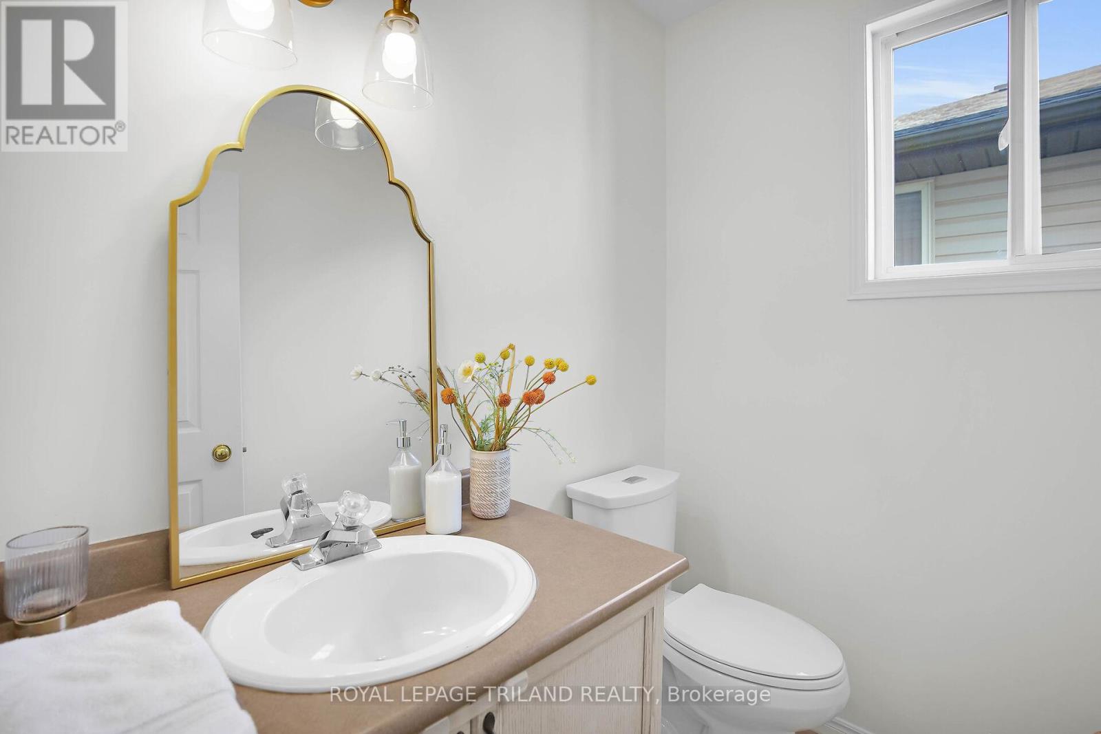10029 Florence Street, Southwold, Ontario  N5P 4L6 - Photo 12 - X12213256