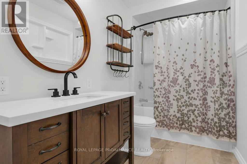 105a&b Bernard Long Road, Quinte West, Ontario  K8V 5P6 - Photo 13 - X12213263