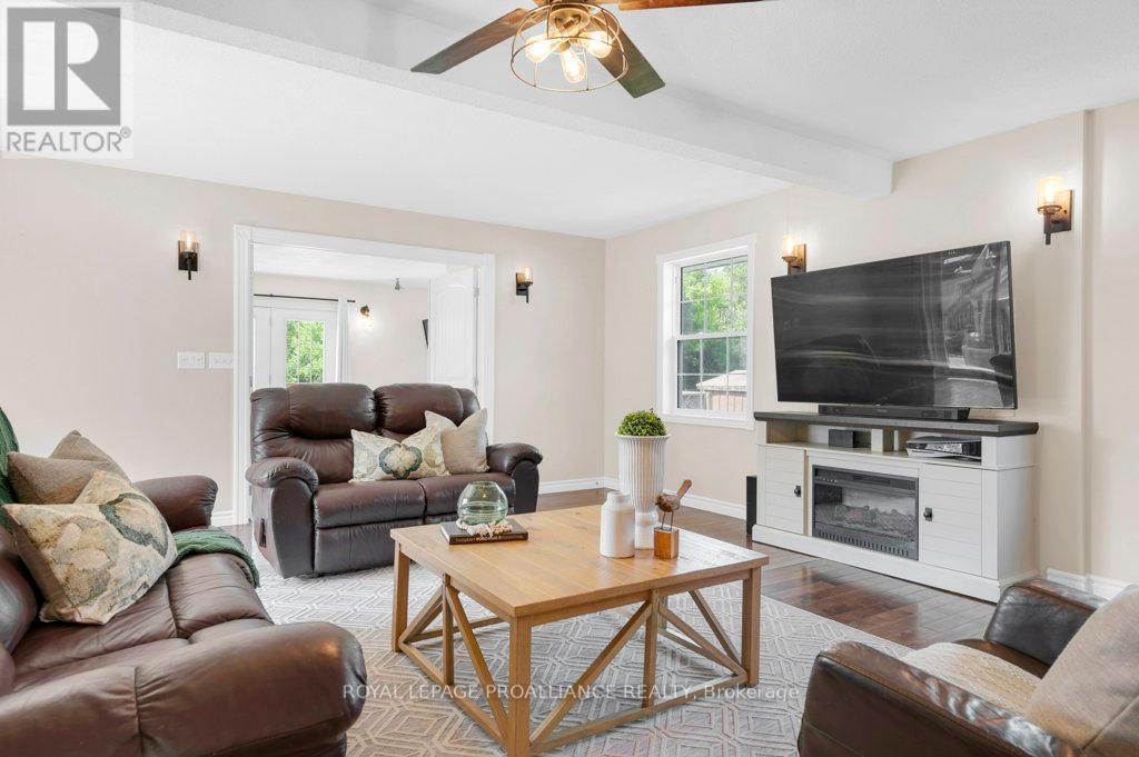 105a&b Bernard Long Road, Quinte West, Ontario  K8V 5P6 - Photo 7 - X12213263