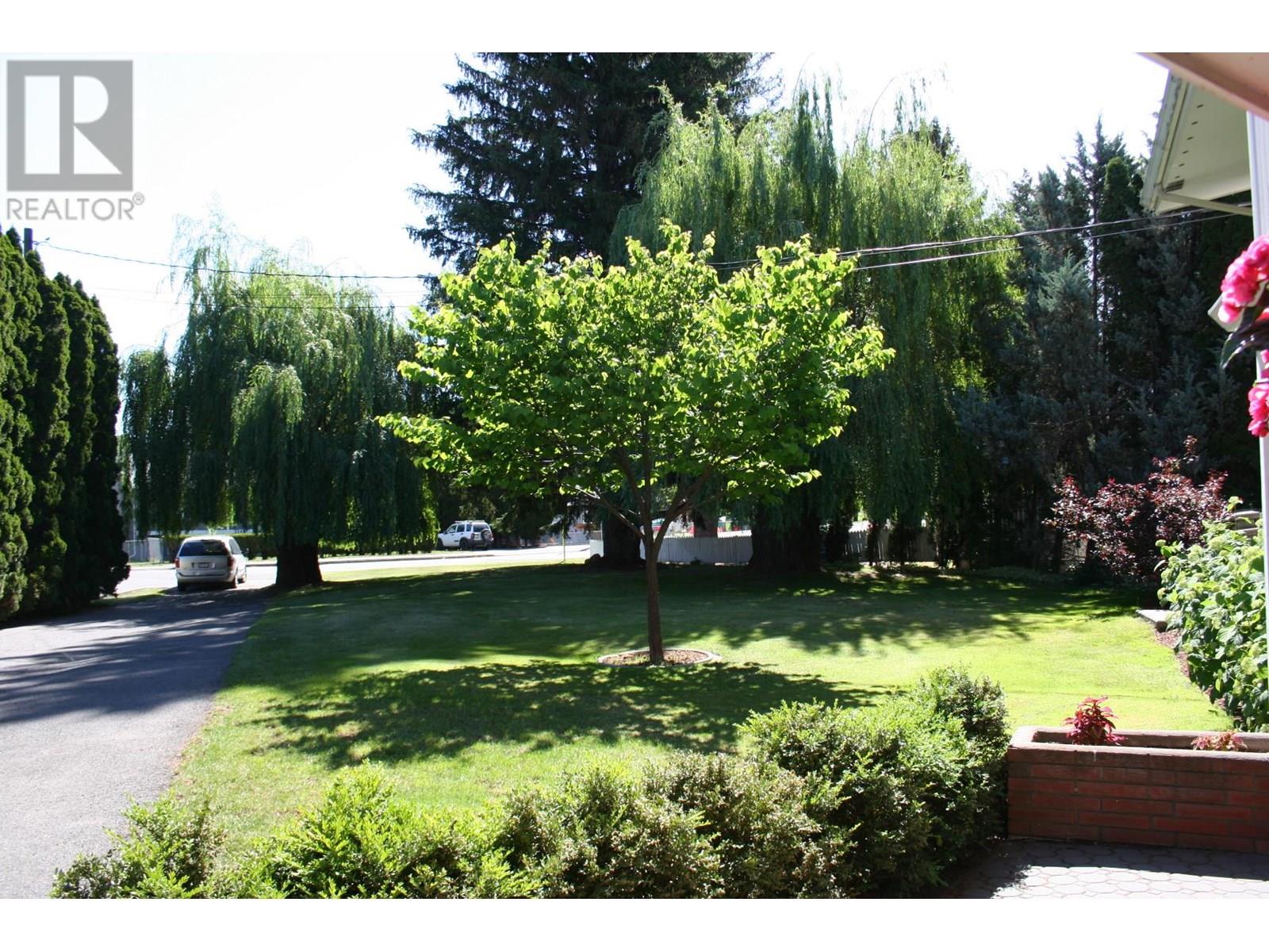 2269 Park Drive, Kamloops, British Columbia  V2C 4P7 - Photo 2 - 10351299