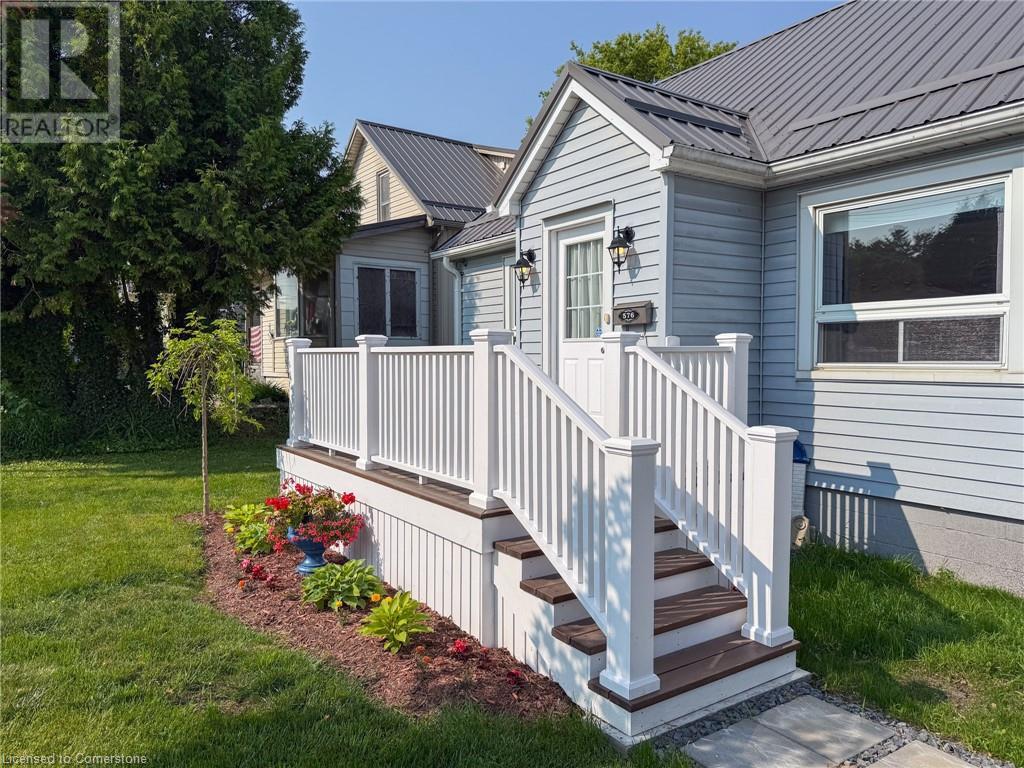 Property at 576 ORCHARD Avenue image 4