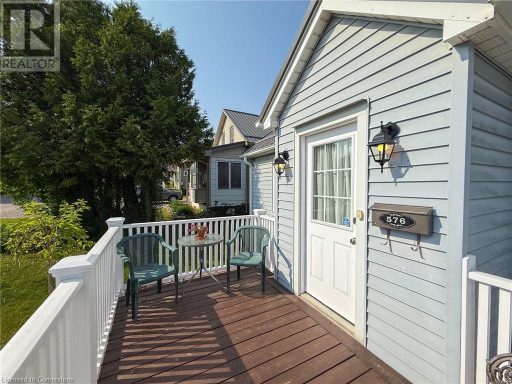 Property at 576 ORCHARD Avenue image 5