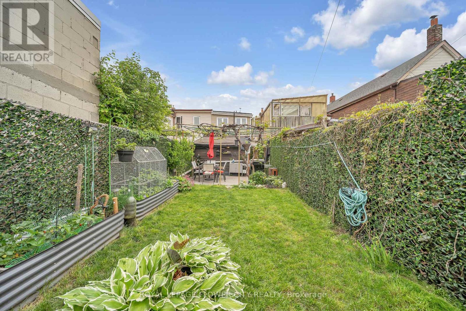 500 Dufferin Street, Toronto, Ontario  M6K 2A6 - Photo 42 - C12210431