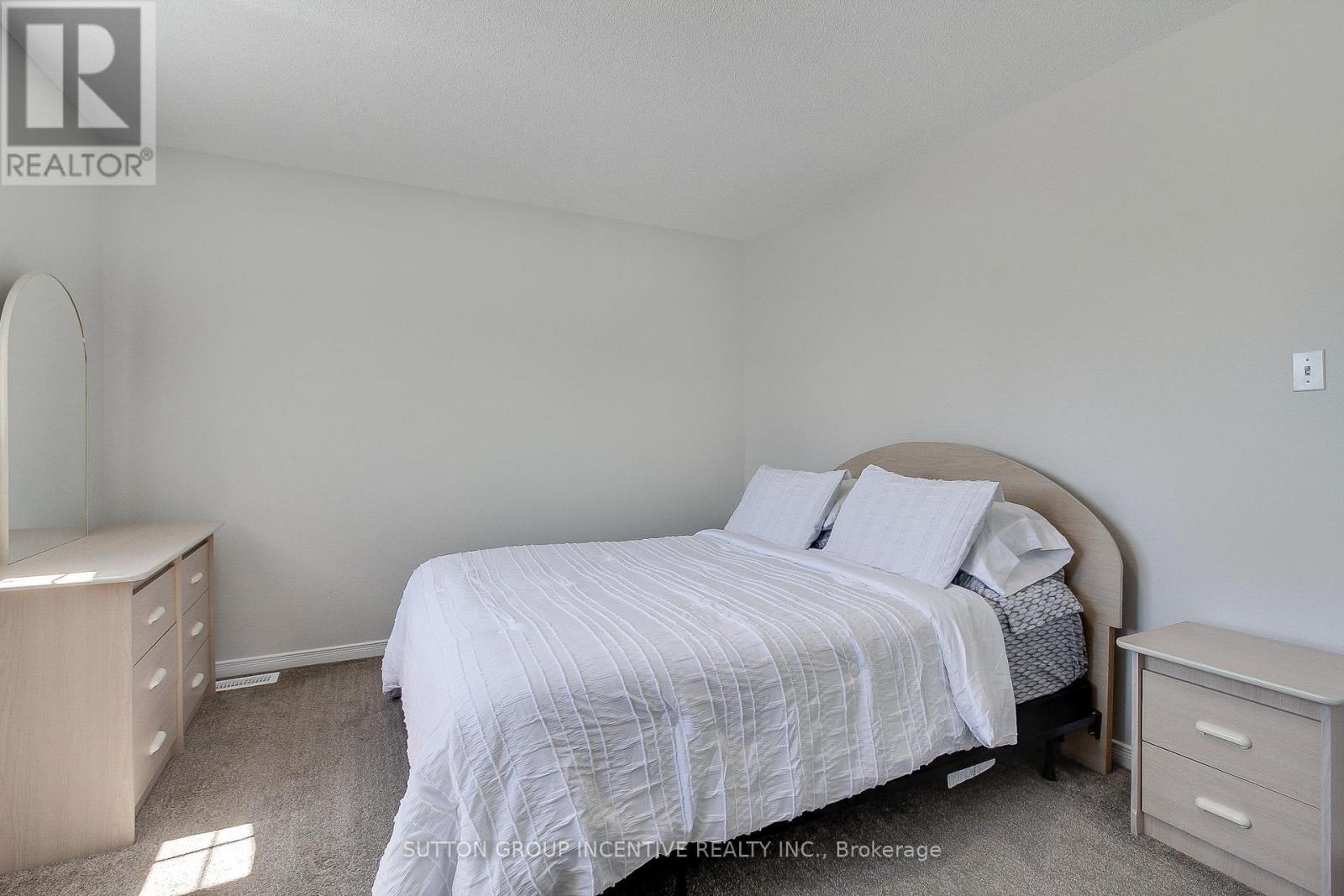 162 Fairwood Drive, Georgina, Ontario  L4P 3Y3 - Photo 29 - N12179490