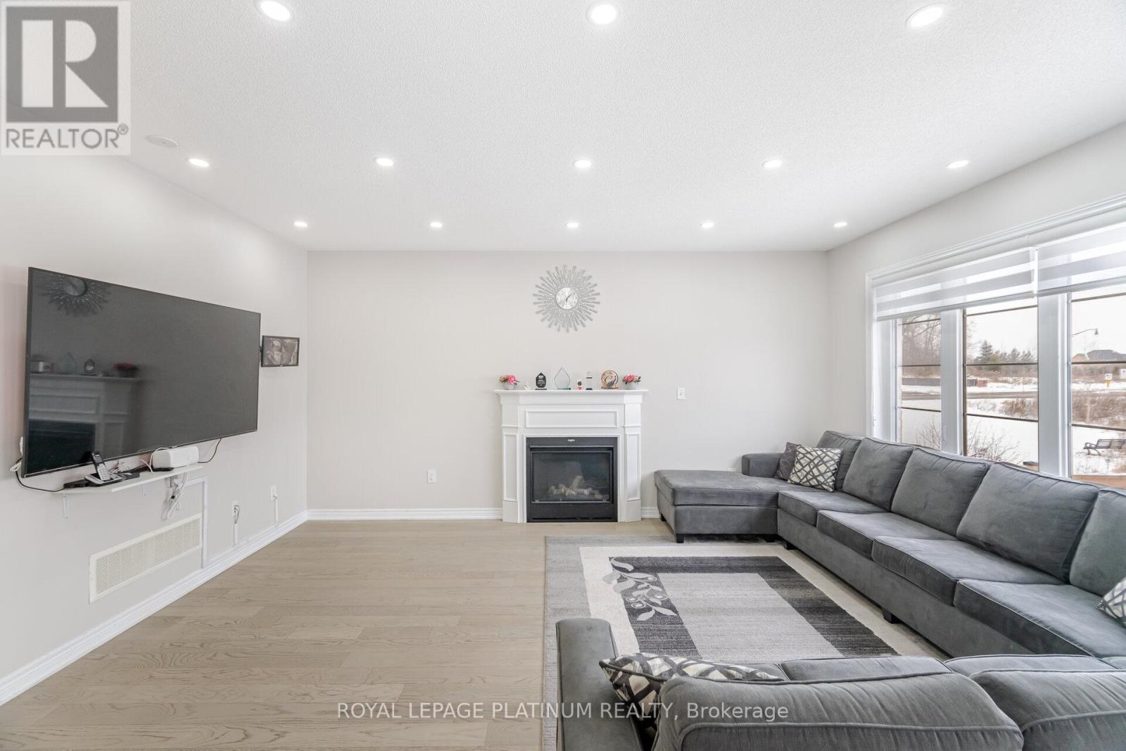 21 Smallwood Road, Brampton, Ontario  L7A 4Y7 - Photo 12 - W12199955