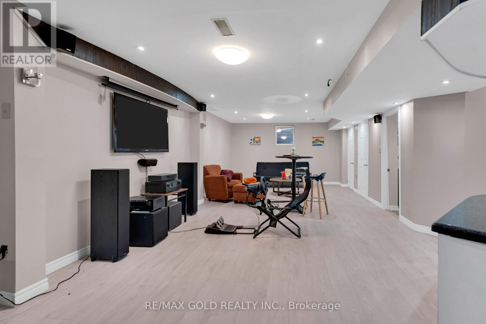 12 Mediterra Drive E, Brampton, Ontario  L7A 2H1 - Photo 34 - W12205194