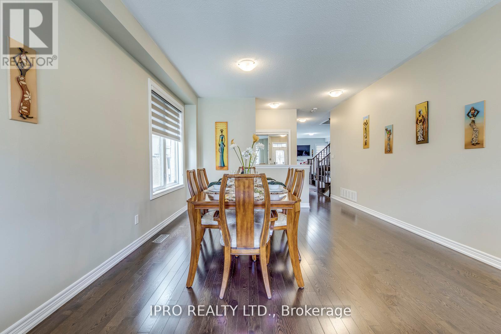 11 Trentonian Street, Brampton, Ontario  L6R 3W2 - Photo 5 - W12211409
