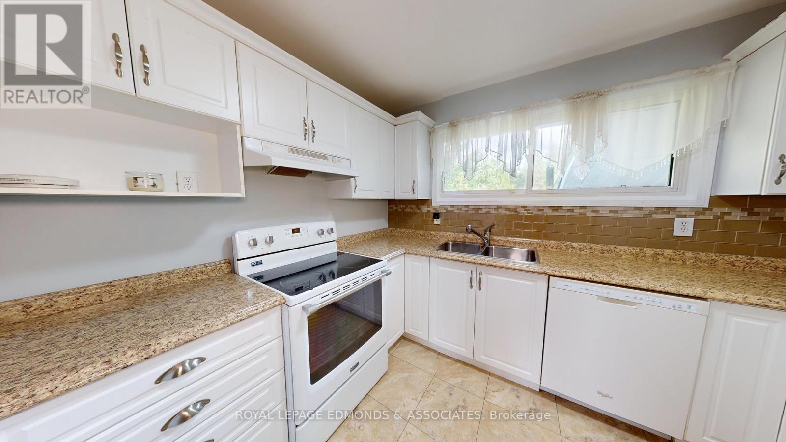 3283 Petawawa Boulevard, Petawawa, Ontario  K8H 1X8 - Photo 11 - X12213211