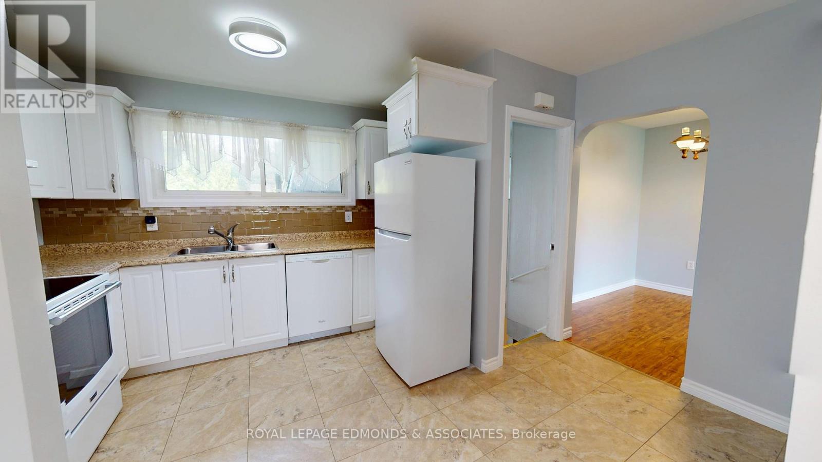 3283 Petawawa Boulevard, Petawawa, Ontario  K8H 1X8 - Photo 14 - X12213211