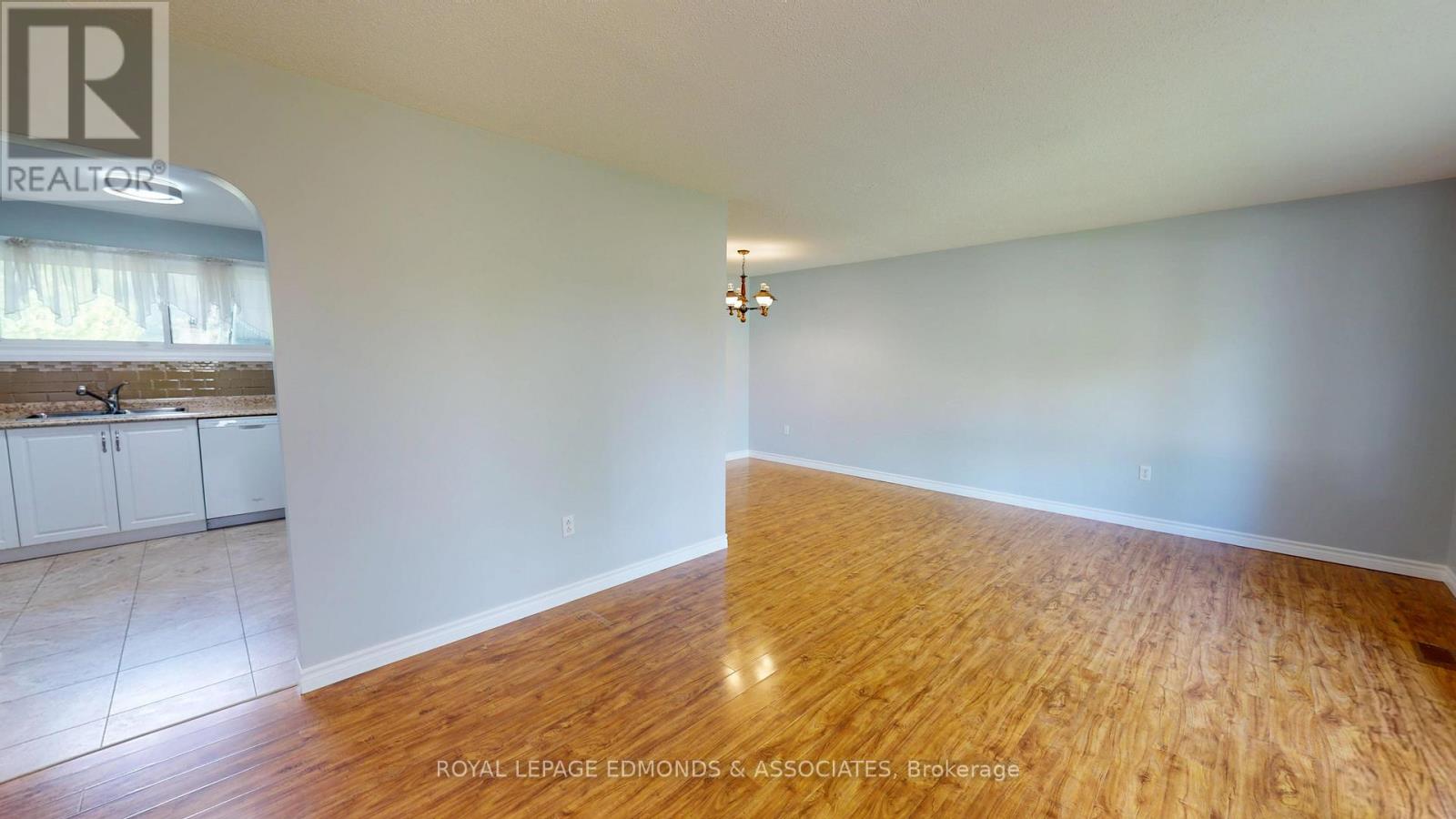 3283 Petawawa Boulevard, Petawawa, Ontario  K8H 1X8 - Photo 7 - X12213211