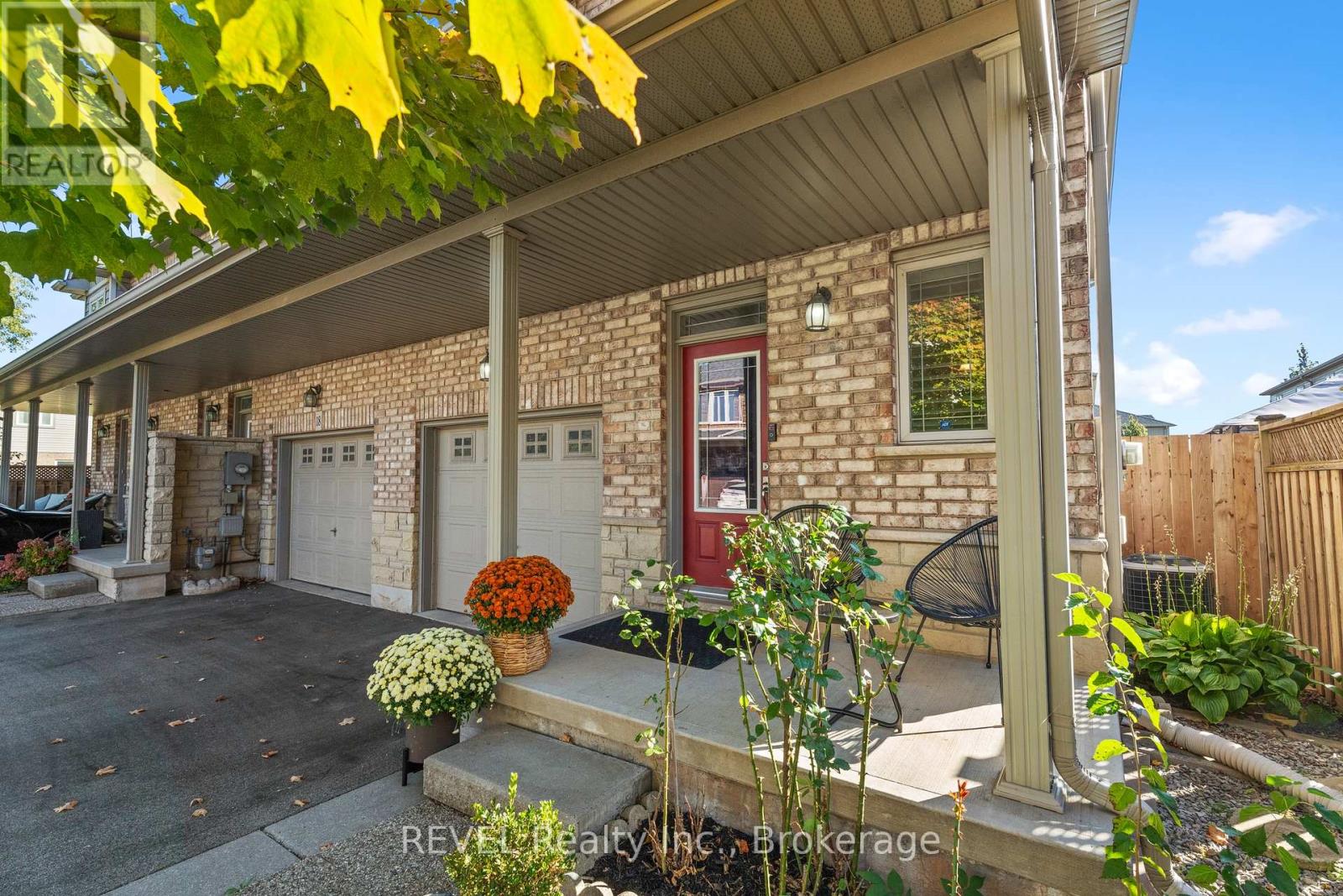 Property at 17 - 380 LAKE STREET image 3