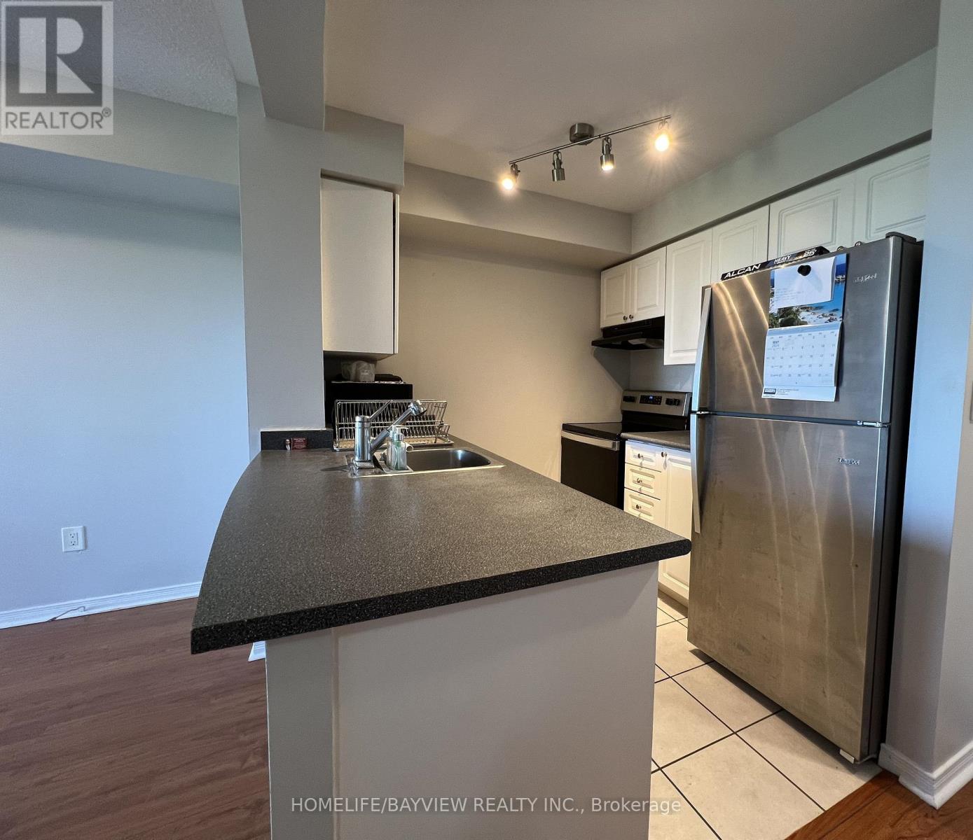 609 - 300 Ray Lawson Boulevard, Brampton, Ontario  L6Y 5H5 - Photo 6 - W12198265