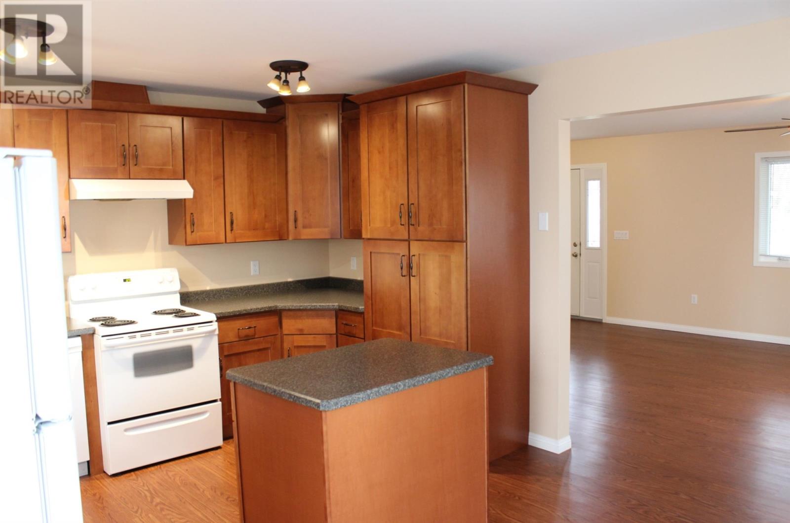 101 Queen St, Barwick, Ontario  P0W 1A0 - Photo 13 - TB251634