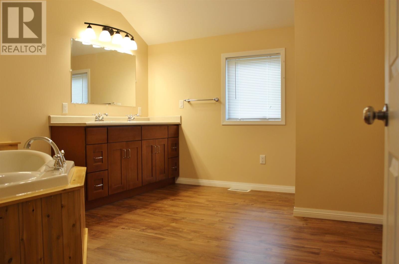 101 Queen St, Barwick, Ontario  P0W 1A0 - Photo 22 - TB251634