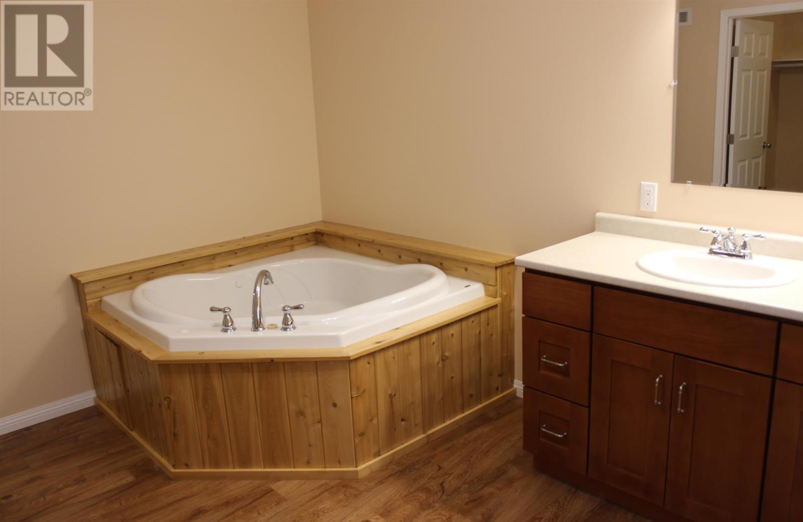 101 Queen St, Barwick, Ontario  P0W 1A0 - Photo 24 - TB251634