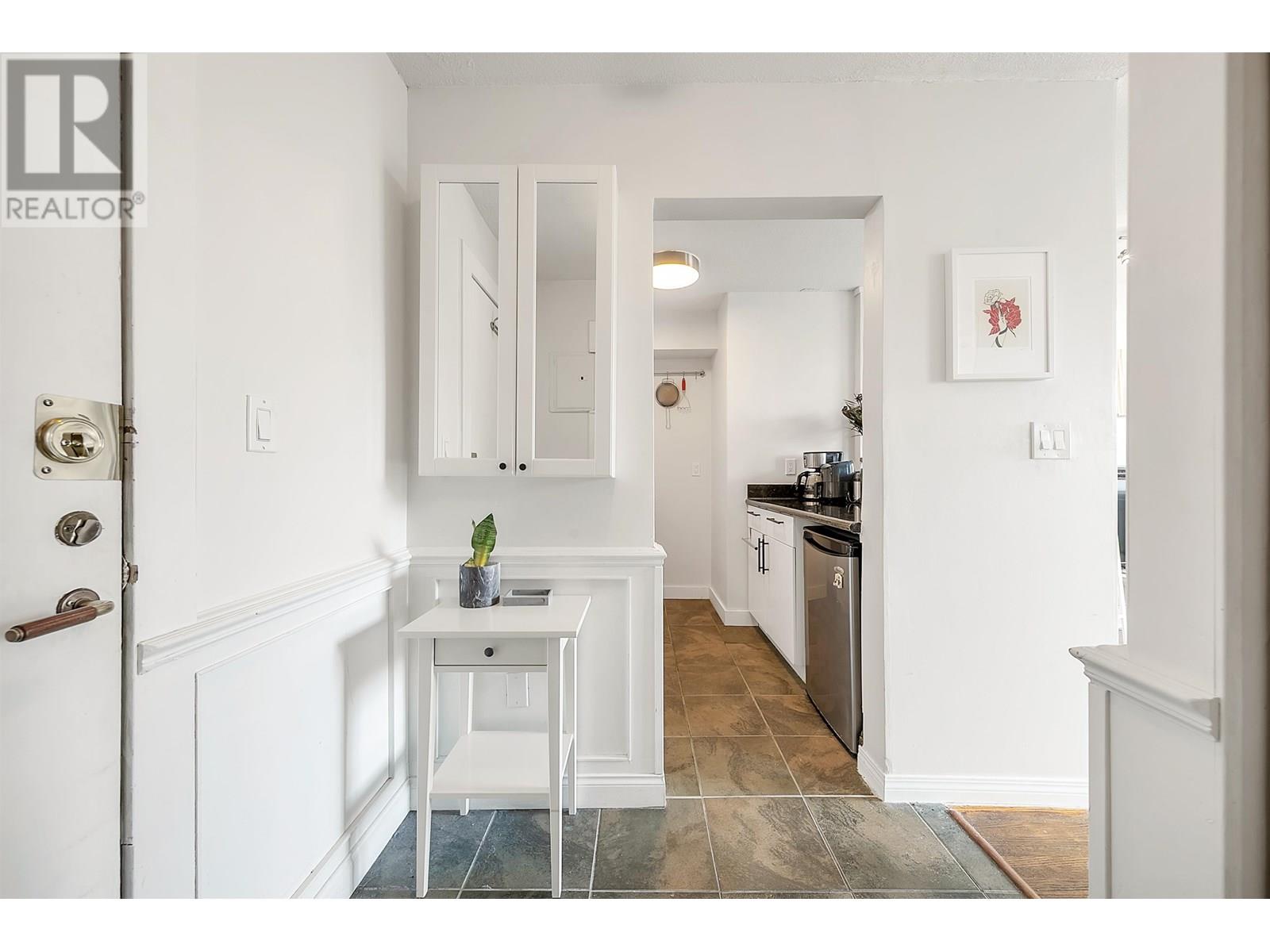 804 1250 Burnaby Street, Vancouver, British Columbia  V6E 1P5 - Photo 2 - R3014220