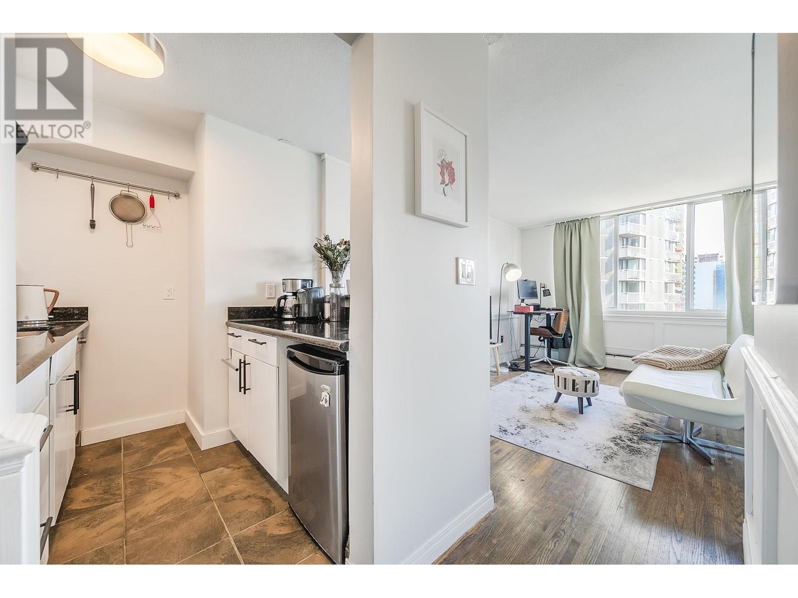 804 1250 Burnaby Street, Vancouver, British Columbia  V6E 1P5 - Photo 3 - R3014220