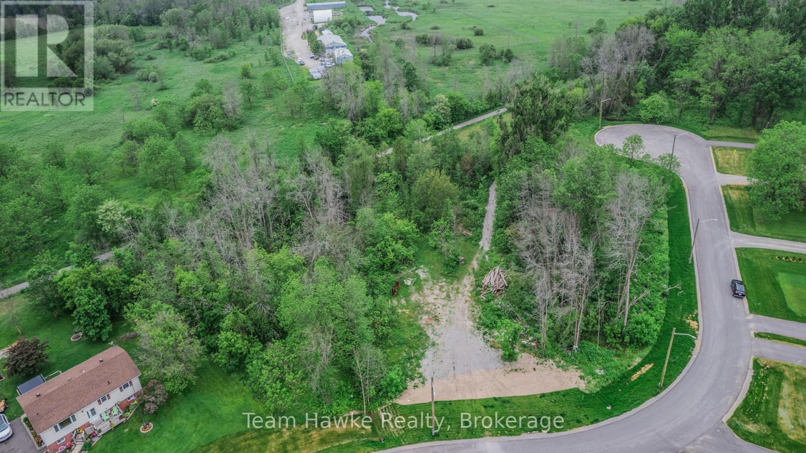 20 West Street, Severn, Ontario  L0K 1E0 - Photo 4 - S12213246
