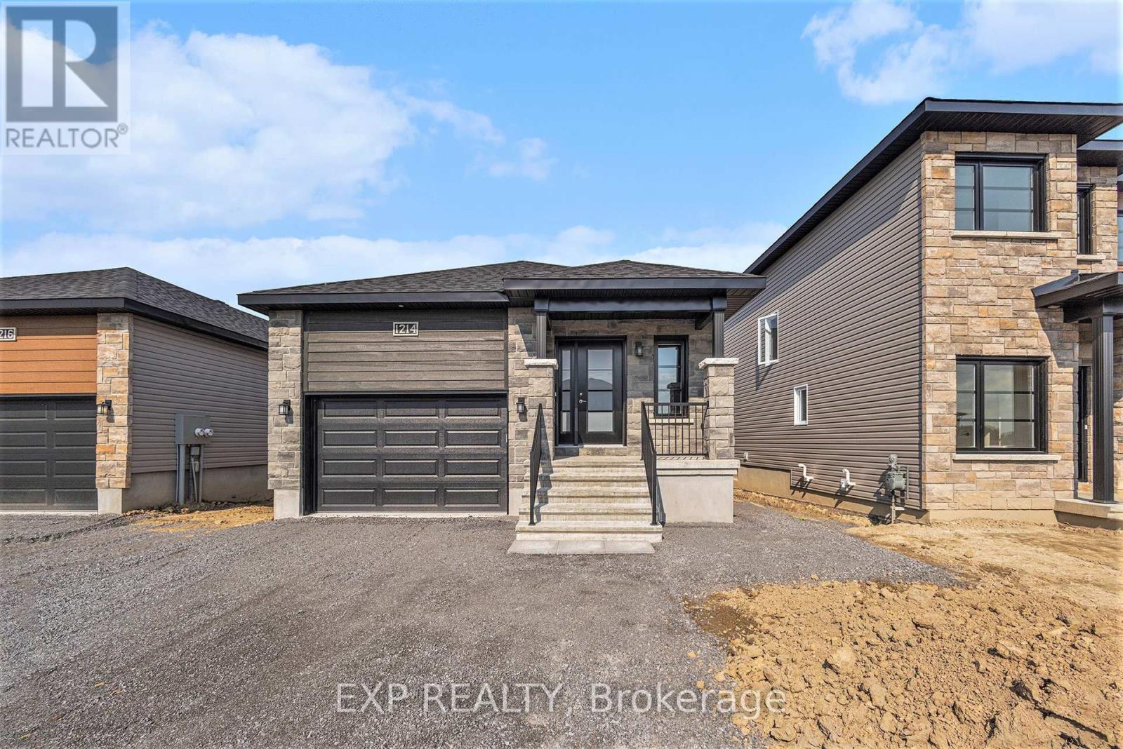 1214 Montblanc Crescent, Russell, Ontario  K0A 1W0 - Photo 1 - X12208126