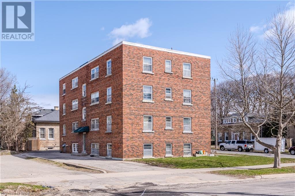 88 Charlotte Street, Brantford, Ontario  N3T 2X3 - Photo 3 - 40719902