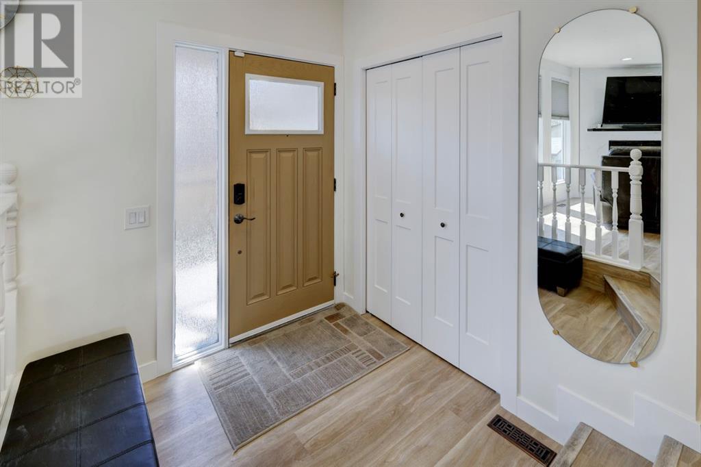 347 Ranchridge Bay Nw, Calgary, Alberta  T3G 1V5 - Photo 5 - A2225645