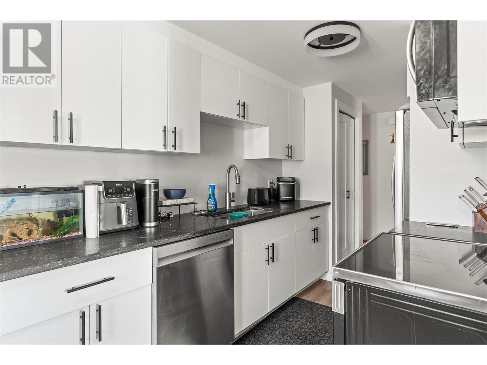 4101 Alexis Park Drive Unit# 103, Vernon, British Columbia  V1T 6H2 - Photo 7 - 10348139
