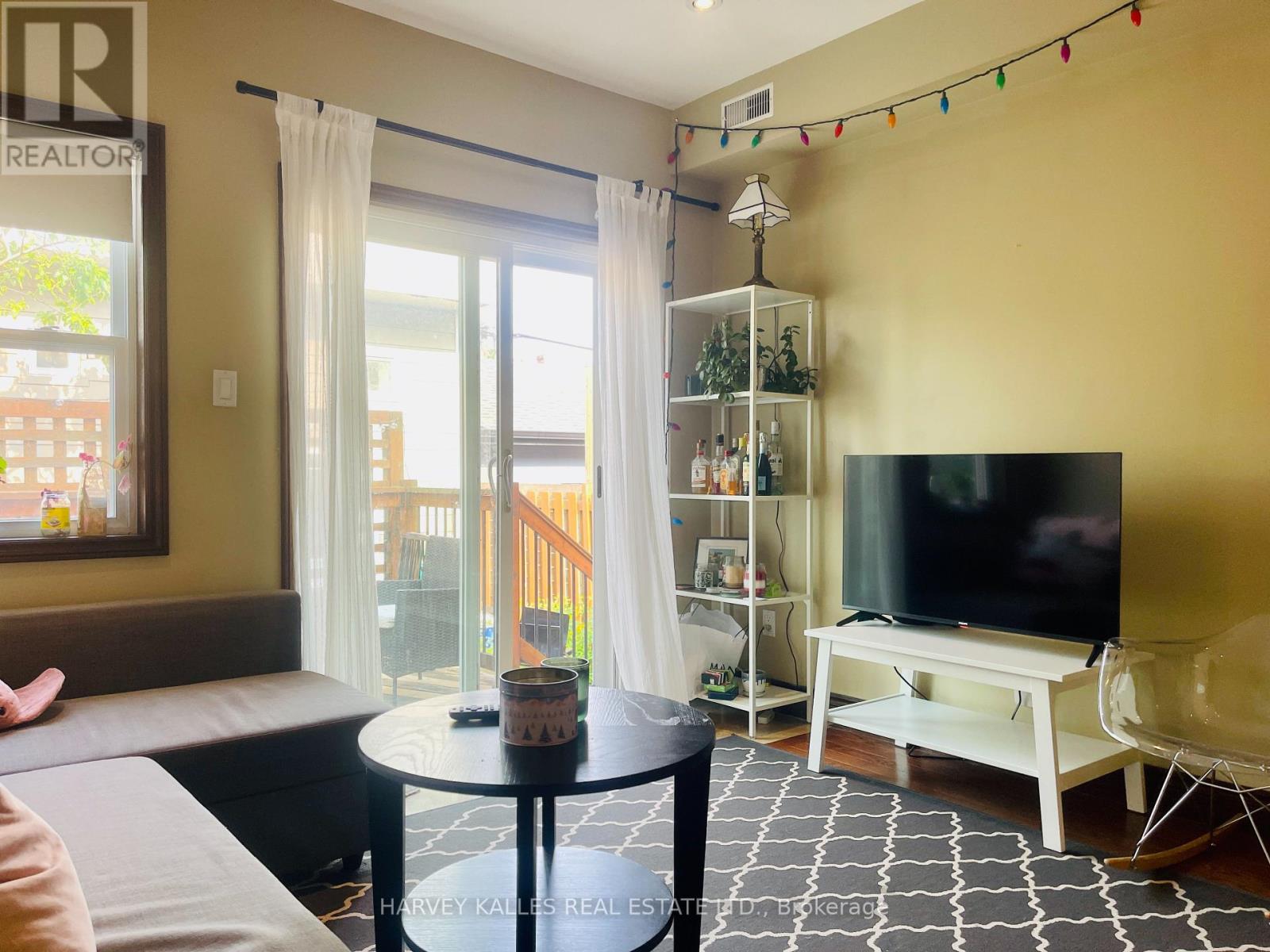 2 - 267 St Helens Avenue, Toronto, Ontario  M6H 4A2 - Photo 8 - C12212768