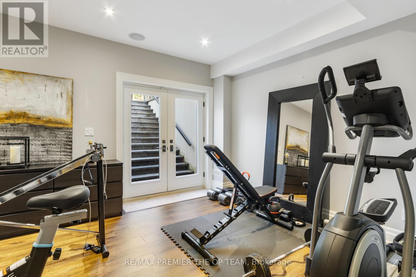 5 Storey Crescent, Toronto, Ontario  M9B 3C7 - Photo 26 - W12210974