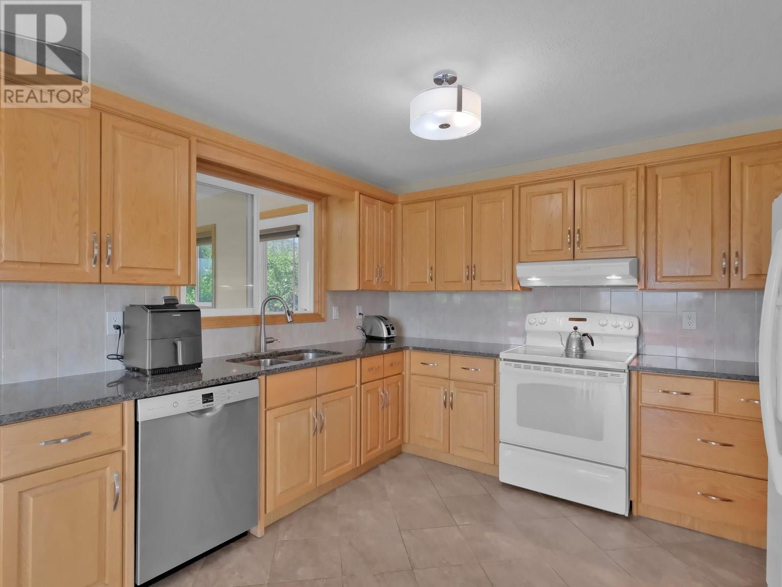 3124 Cox Road, West Kelowna, British Columbia  V1Z 2B4 - Photo 14 - 10351400