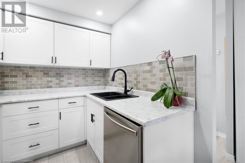975 Warwick Court Unit# 806, Burlington, Ontario  L7T 3Z7 - Photo 13 - 40739969