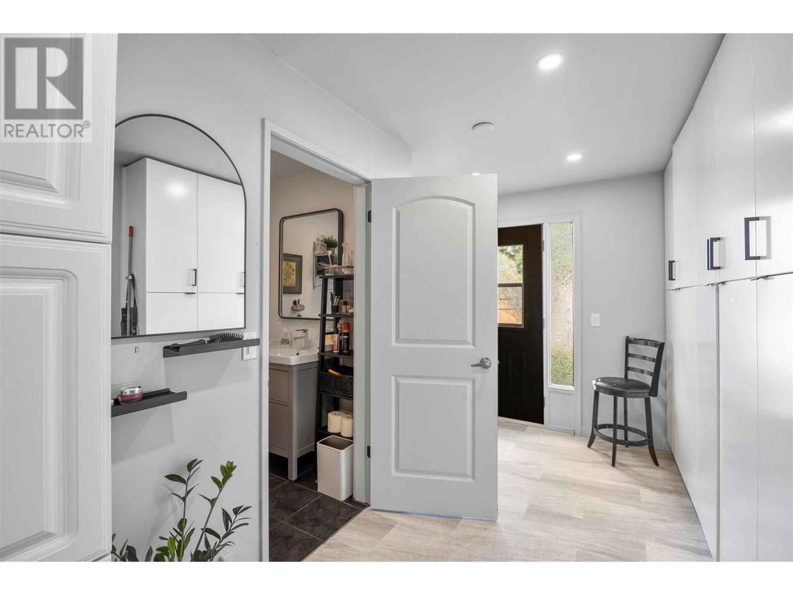 1044 Dundas Street, Kamloops, British Columbia  V2B 2T2 - Photo 42 - 10351831