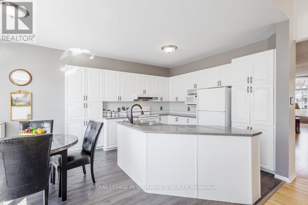 147 Grassy Plains Drive, Ottawa, Ontario  K2M 2R6 - Photo 10 - X12213212