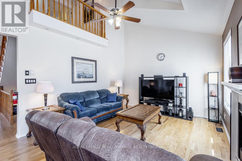 147 Grassy Plains Drive, Ottawa, Ontario  K2M 2R6 - Photo 13 - X12213212