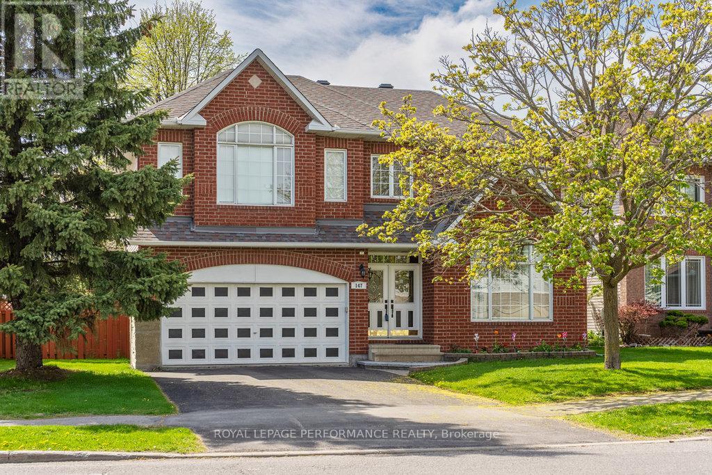 147 Grassy Plains Drive, Ottawa, Ontario  K2M 2R6 - Photo 2 - X12213212