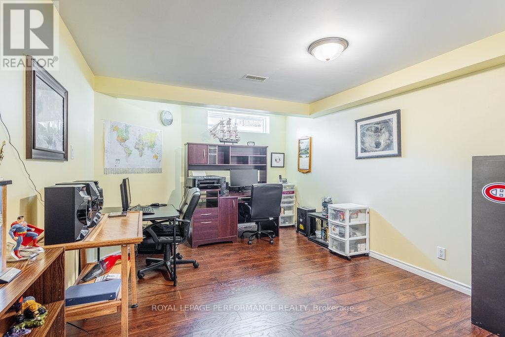 147 Grassy Plains Drive, Ottawa, Ontario  K2M 2R6 - Photo 38 - X12213212