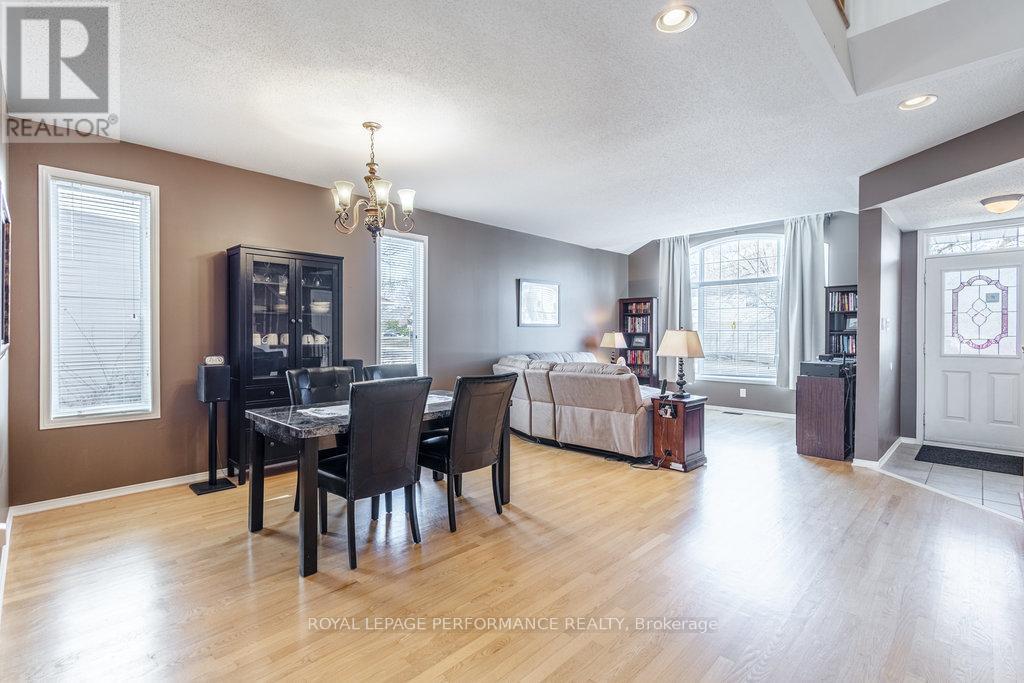 147 Grassy Plains Drive, Ottawa, Ontario  K2M 2R6 - Photo 7 - X12213212