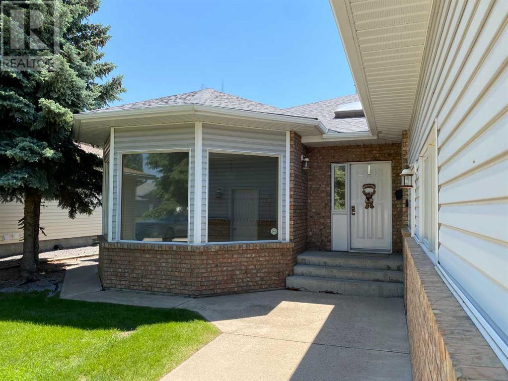7 Fairview Close E, Brooks, Alberta  T1R 0N7 - Photo 3 - A2230007